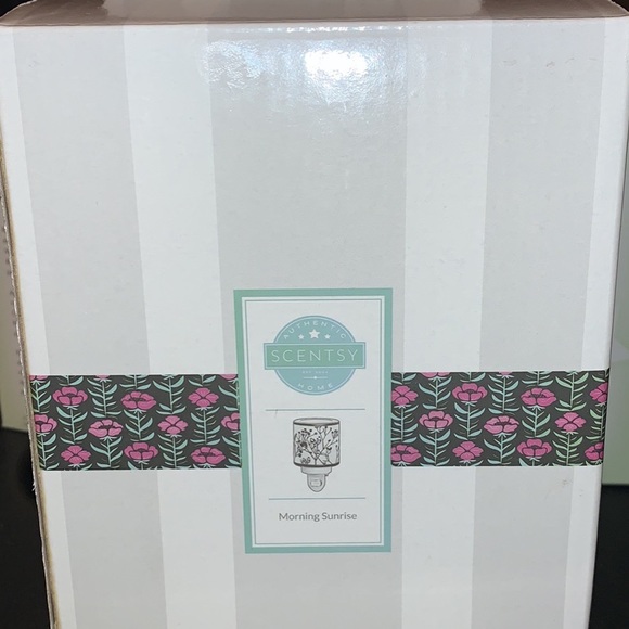 ❌SOLD❌ New Scentsy Morning Sunrise plug in warmer - Picture 3 of 6